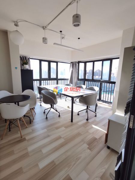 凯旋中心（凯旋城）