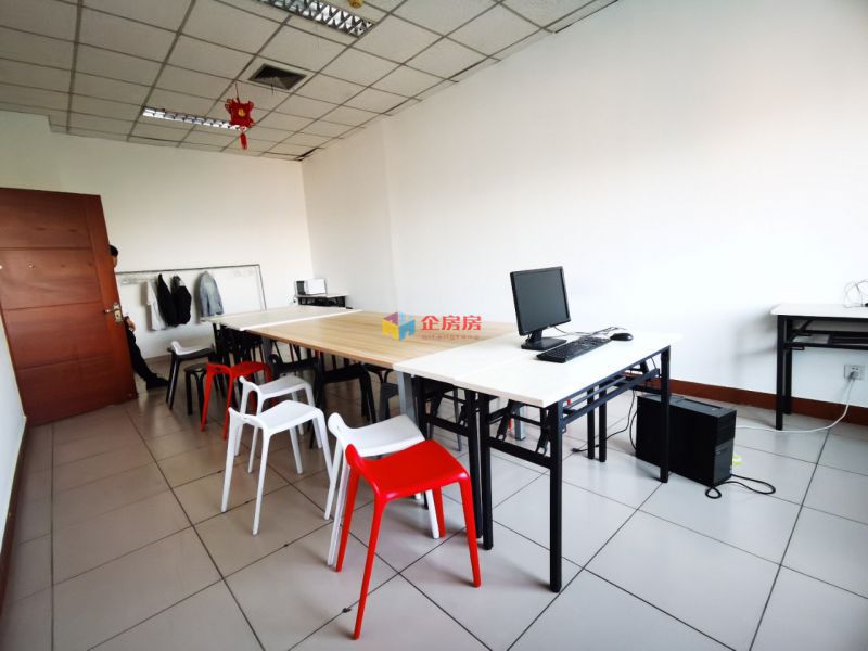 百斯特信息中心 （百思特信息中心）