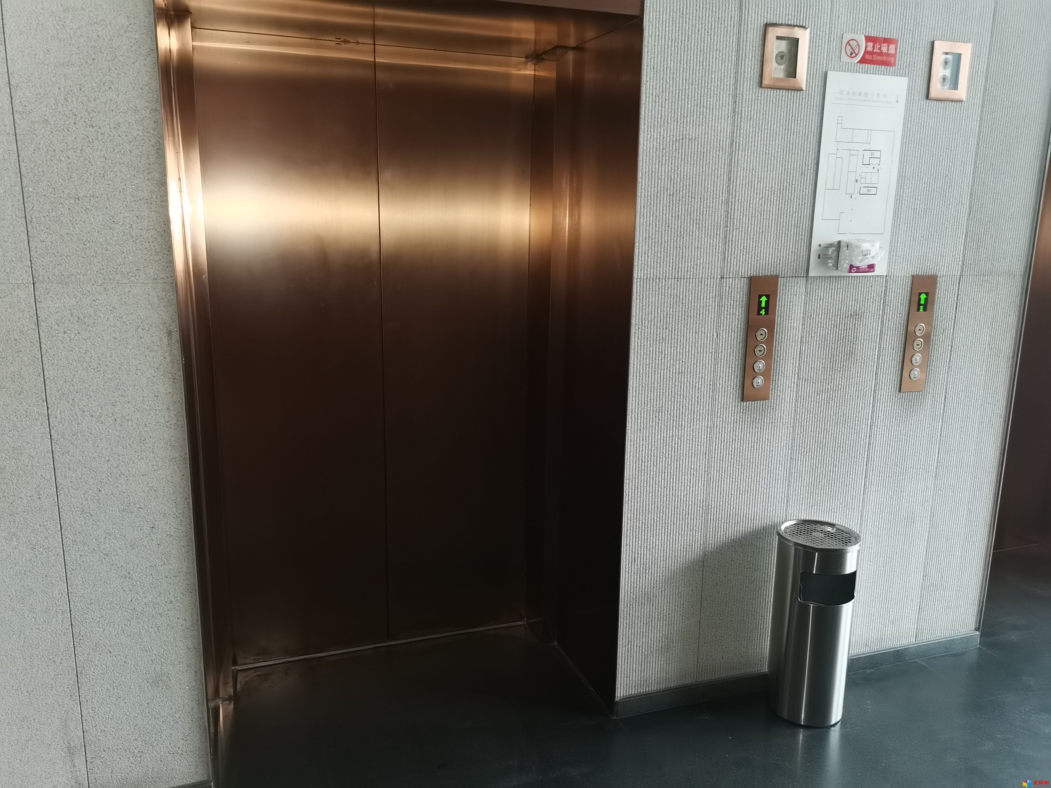 中国人民美术出版大厦 