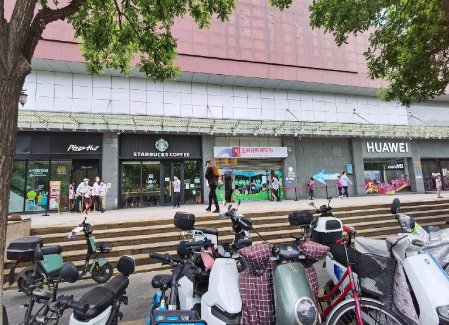 王府井购物中心（右安门店）