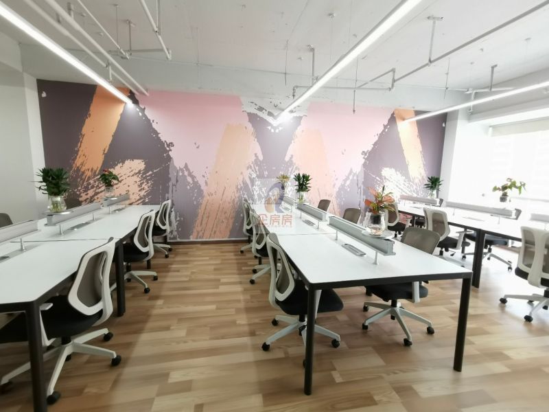 凯旋中心（凯旋城）