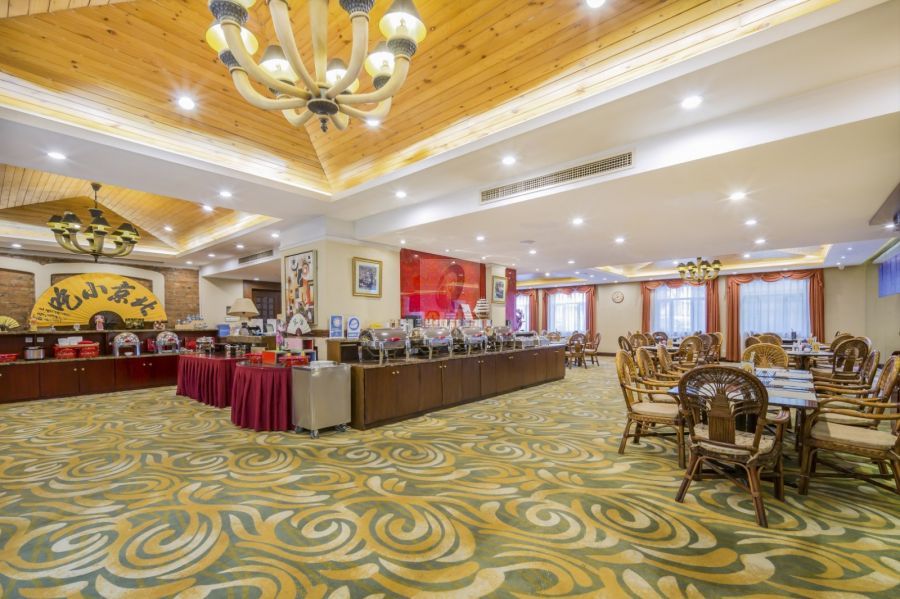 金龙大厦（金龙建国温泉酒店）