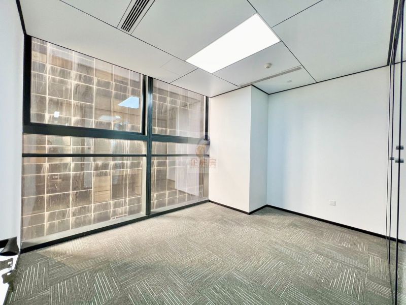 骏豪中央公园广场